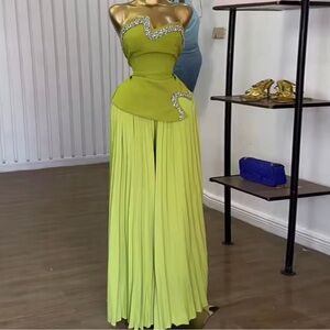 Elegant Lime Green Strapless Gown